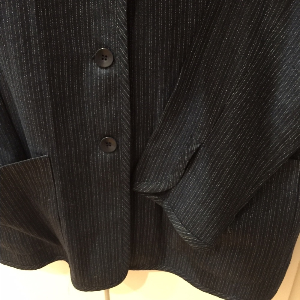 Liz Claiborne Vintage Navy Pinstripe Jacket- M - Picture 4 of 4